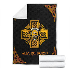 Craig Crest Premium Blanket - Black Celtic Cross Style