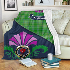 Currie Tartan Crest Premium Blanket - Thistle Style