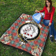 Dunbar Ancient Tartan Crest Premium Quilt - Gold Thistle Style