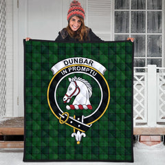 Dunbar Hunting Tartan Crest Quilt