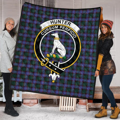 Hunter Modern Tartan Crest Quilt