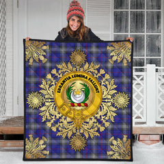 Kinnaird Tartan Crest Premium Quilt - Gold Thistle Style