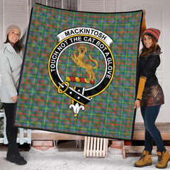 MacKintosh Hunting Ancient Tartan Crest Quilt