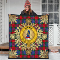 Mar Tartan Crest Premium Quilt - Gold Thistle Style