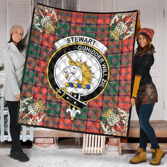 Stewart of Appin Ancient Tartan Crest Premium Quilt - Gold Thistle Style