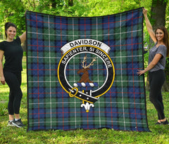 Davidson of Tulloch Tartan Crest Quilt