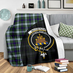MacKenzie Tartan Crest Blanket Wave Style