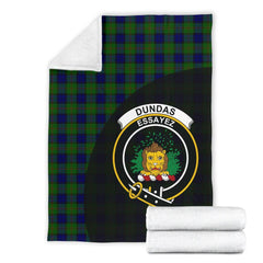Dundas Modern Tartan Crest Blanket Wave Style
