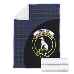 Hunter Modern Tartan Crest Blanket Wave Style