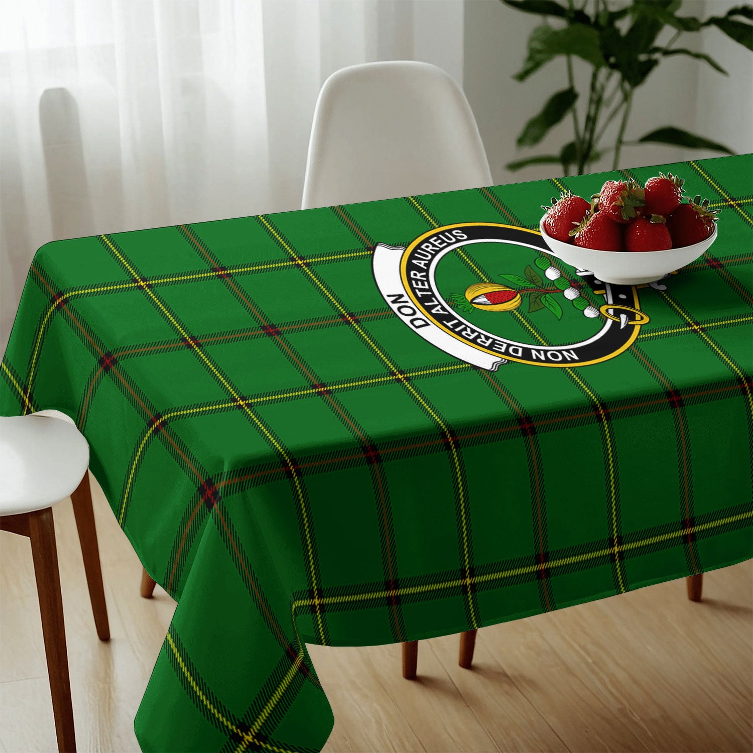 Don Tartan Crest Tablecloth