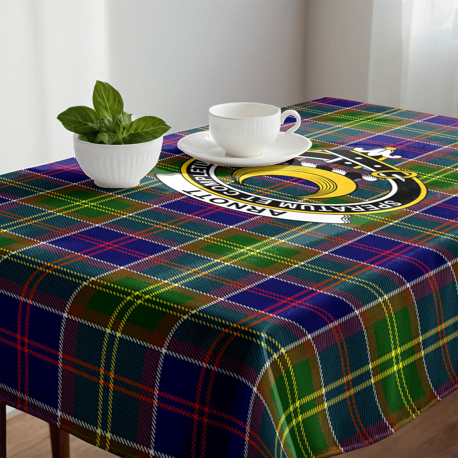 Arnott Tartan Crest Tablecloth
