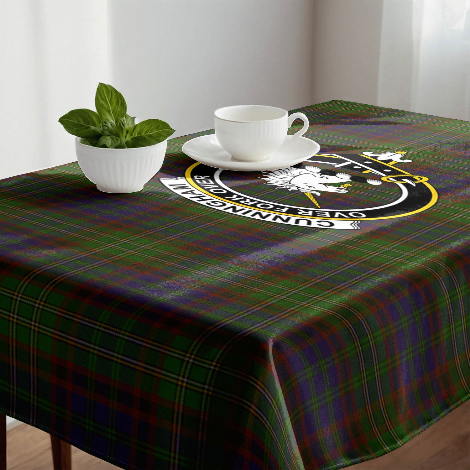 Cunningham Hunting Modern Tartan Crest Tablecloth