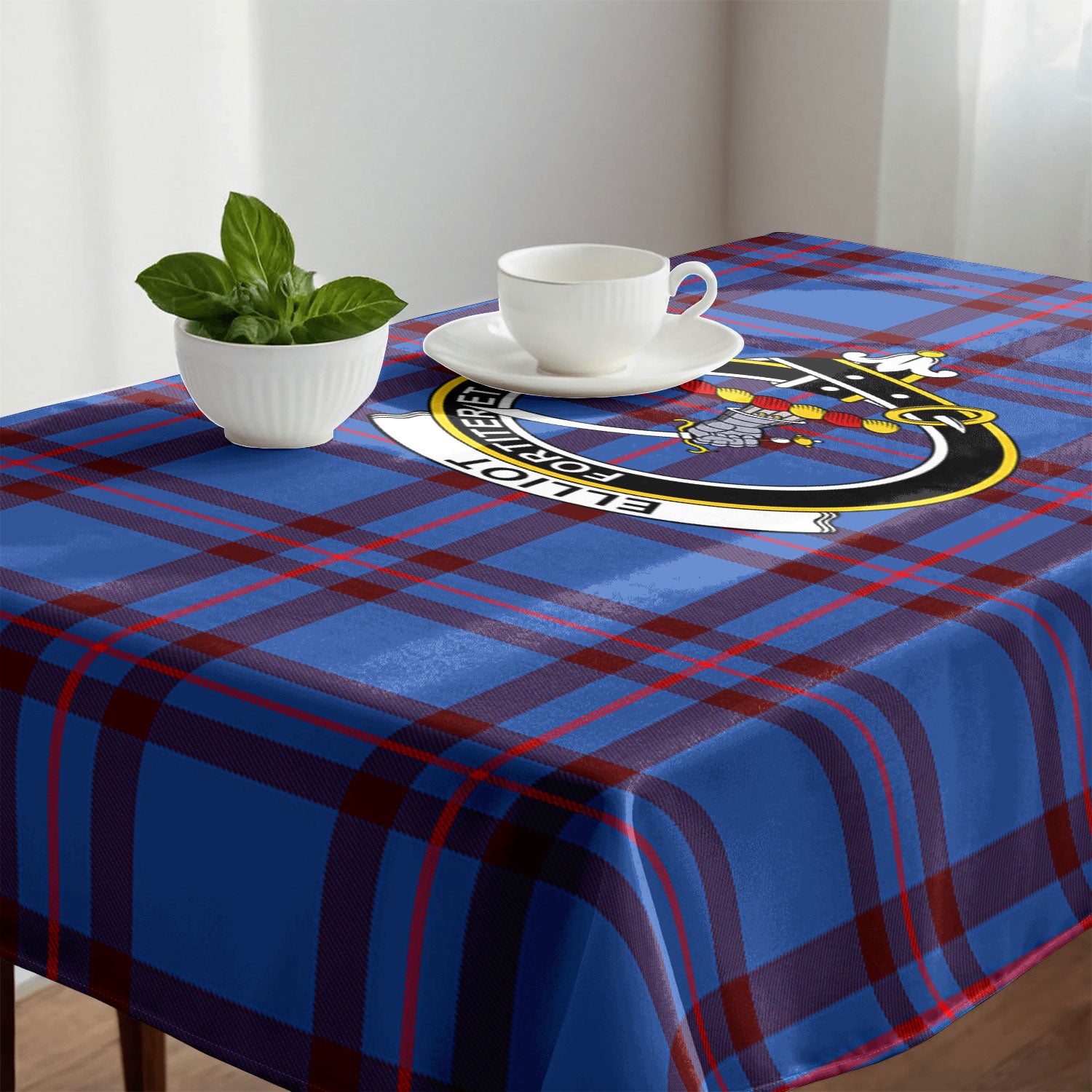 Elliot Modern Tartan Crest Tablecloth