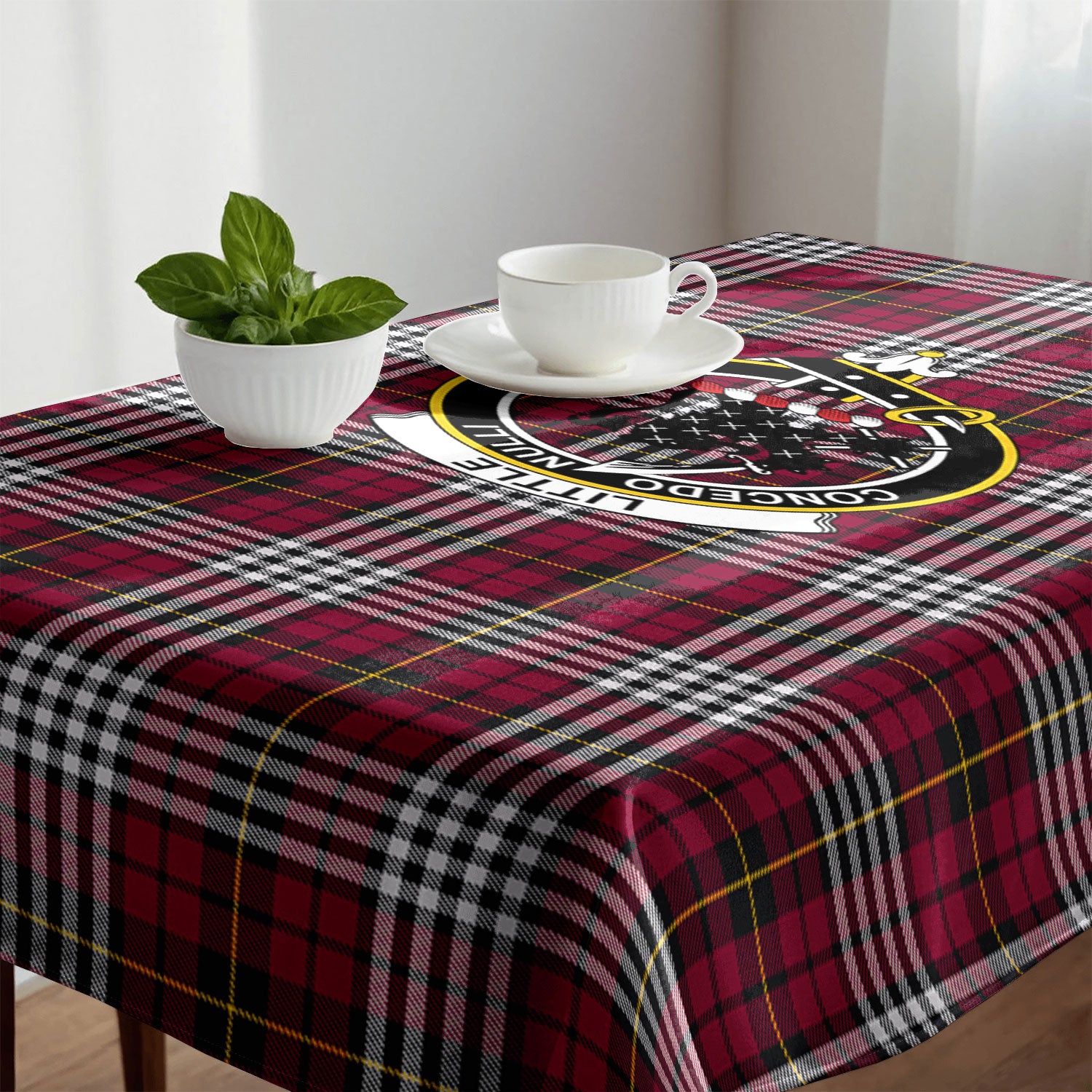 Little Tartan Crest Tablecloth