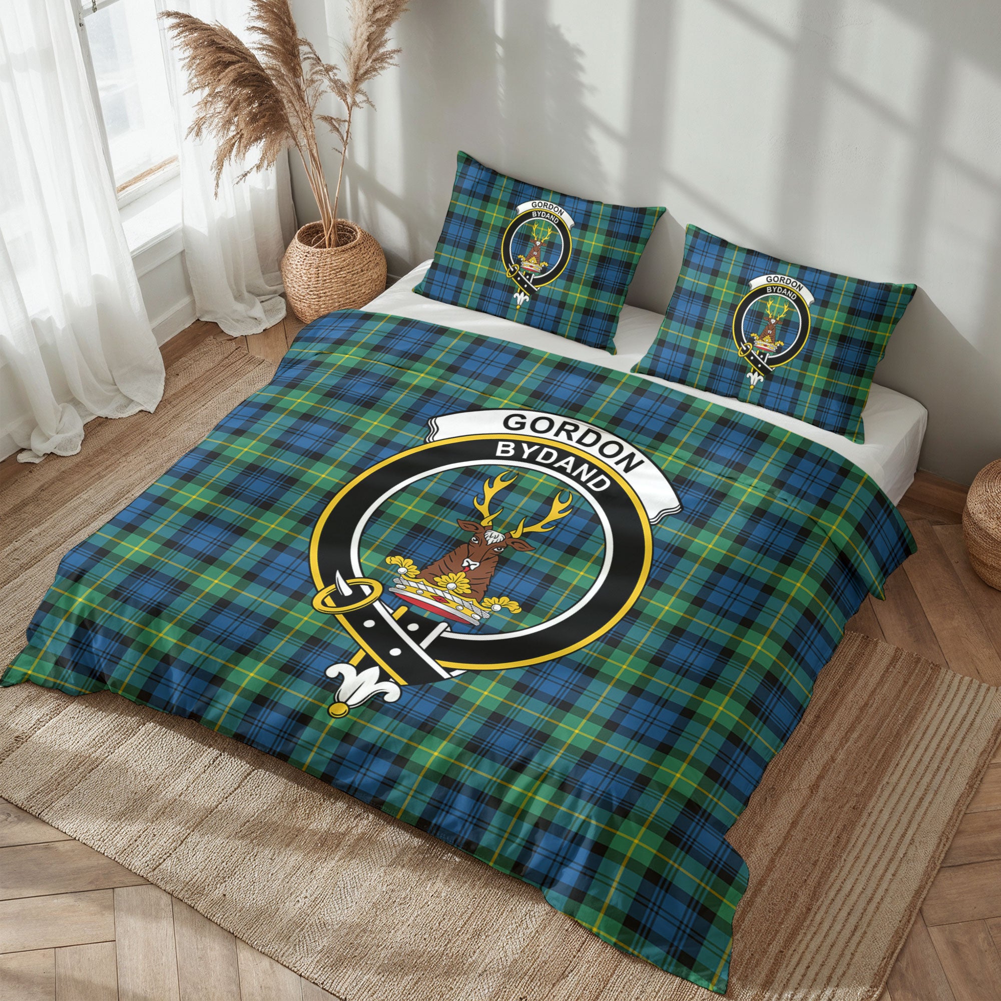 Gordon Ancient Tartan Crest Bedding Set