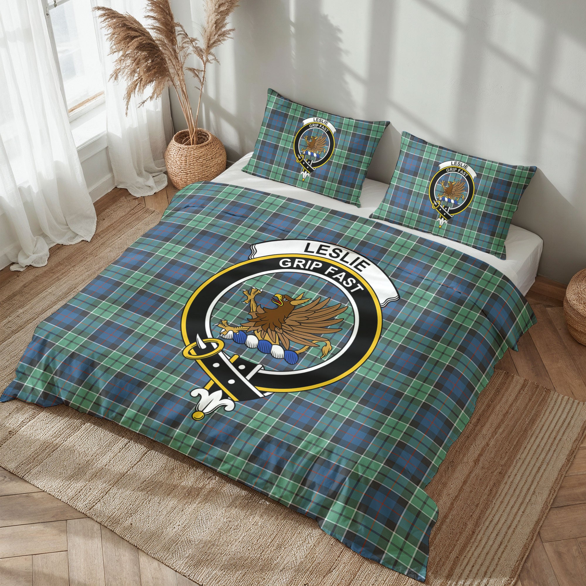Leslie Hunting Ancient Tartan Crest Bedding Set