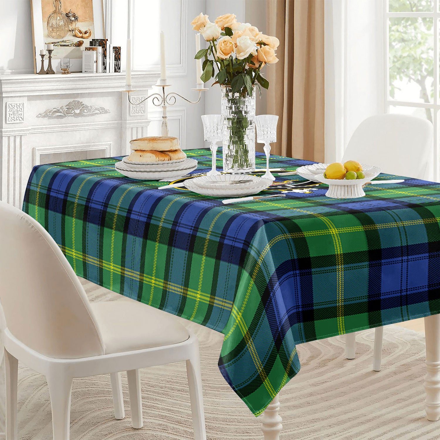 Gordon Old Ancient Tartan Crest Tablecloth