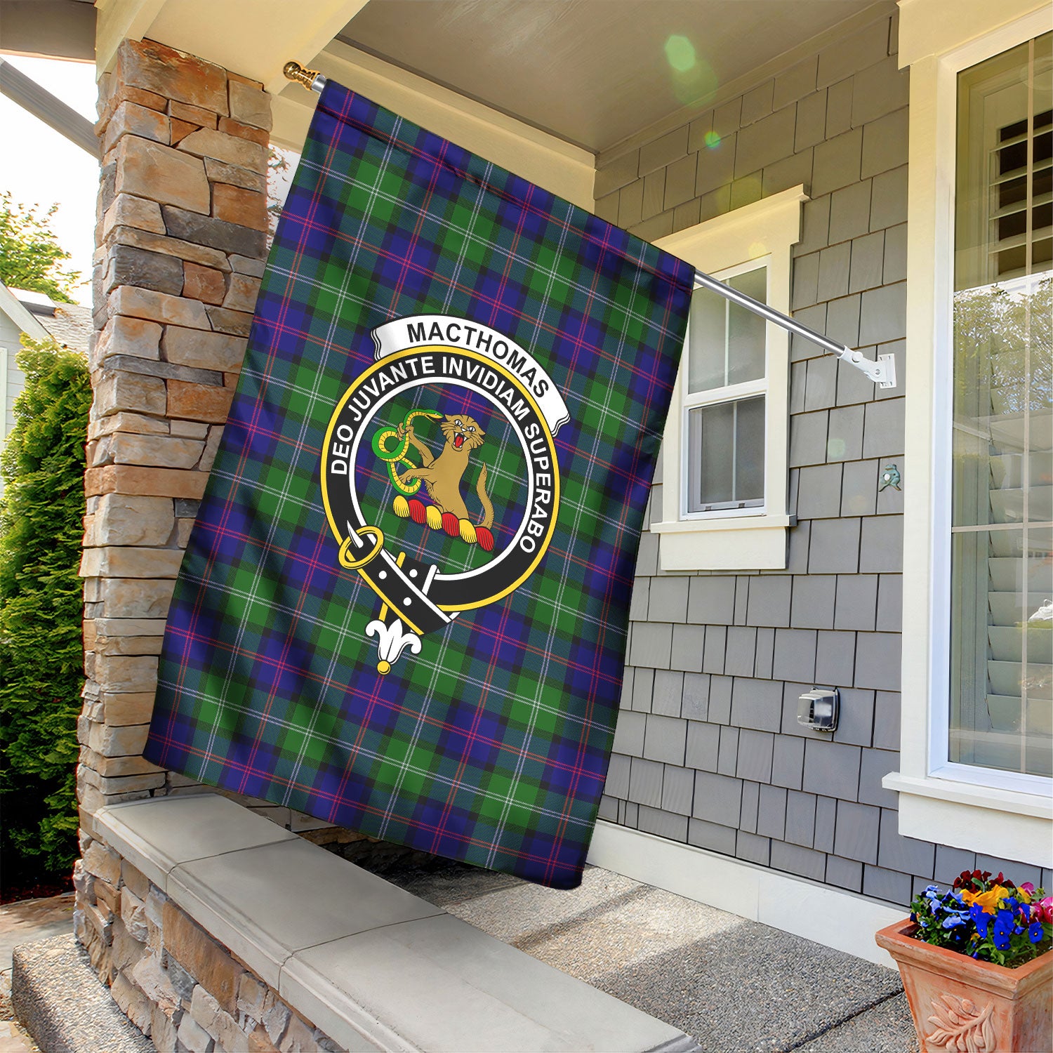 MacThomas Modern Tartan Crest Garden Flag