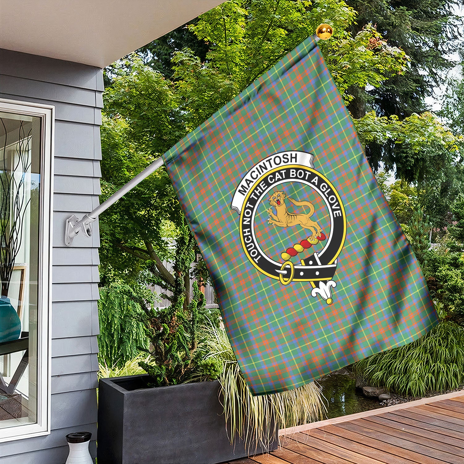 MacIntosh Hunting Ancient Tartan Crest Garden Flag