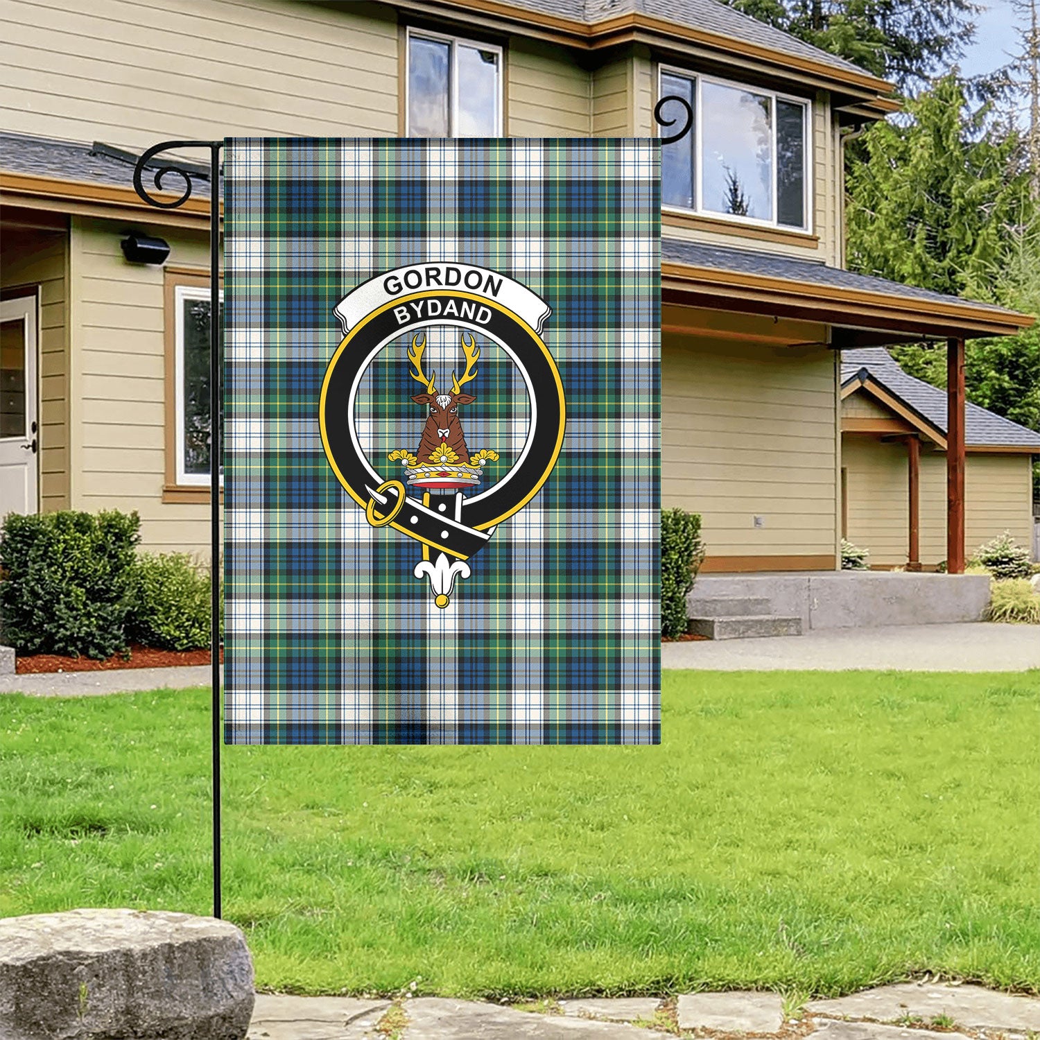 Gordon Dress Ancient Tartan Crest Garden Flag