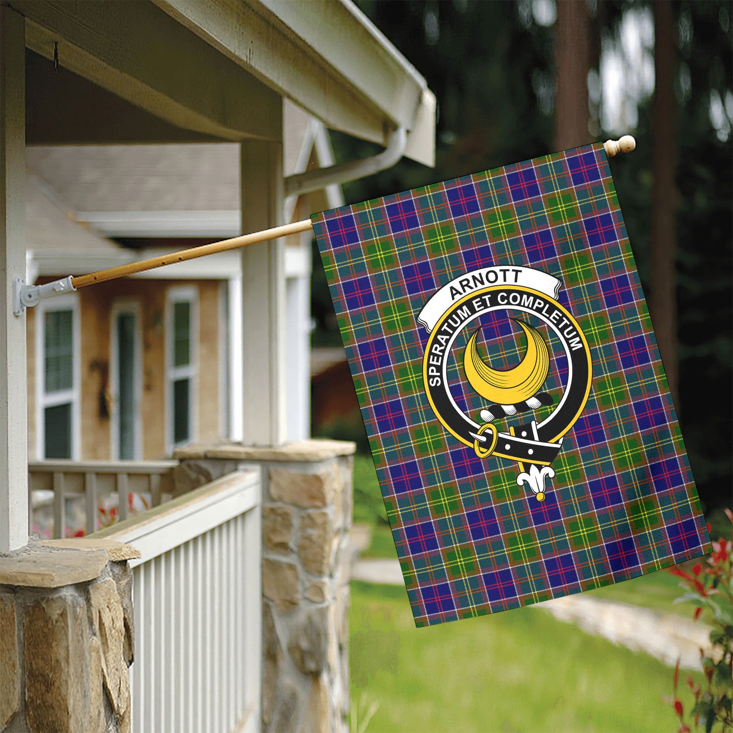 Arnott Tartan Crest Garden Flag