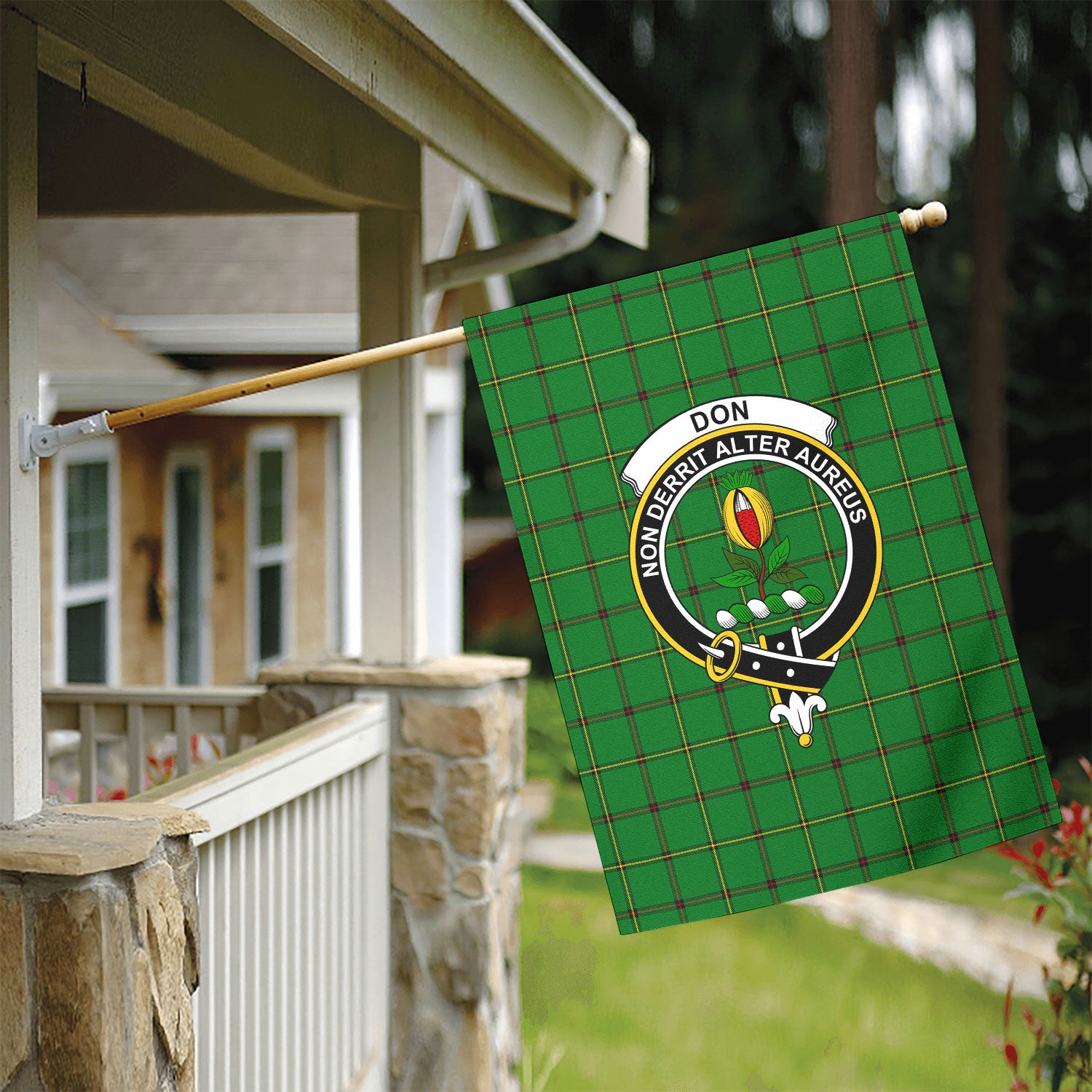 Don Tartan Crest Garden Flag