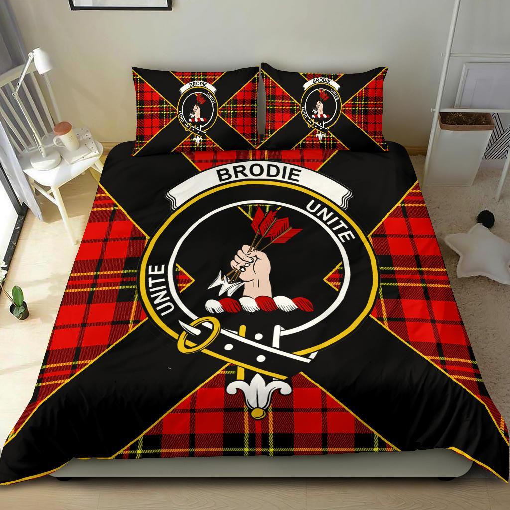 Brodie Tartan Crest Bedding Set - Luxury Style
