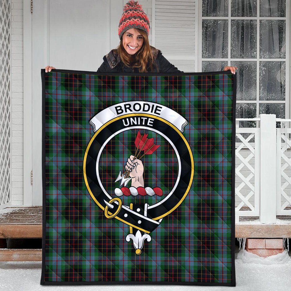 Brodie Hunting Tartan Crest Quilt