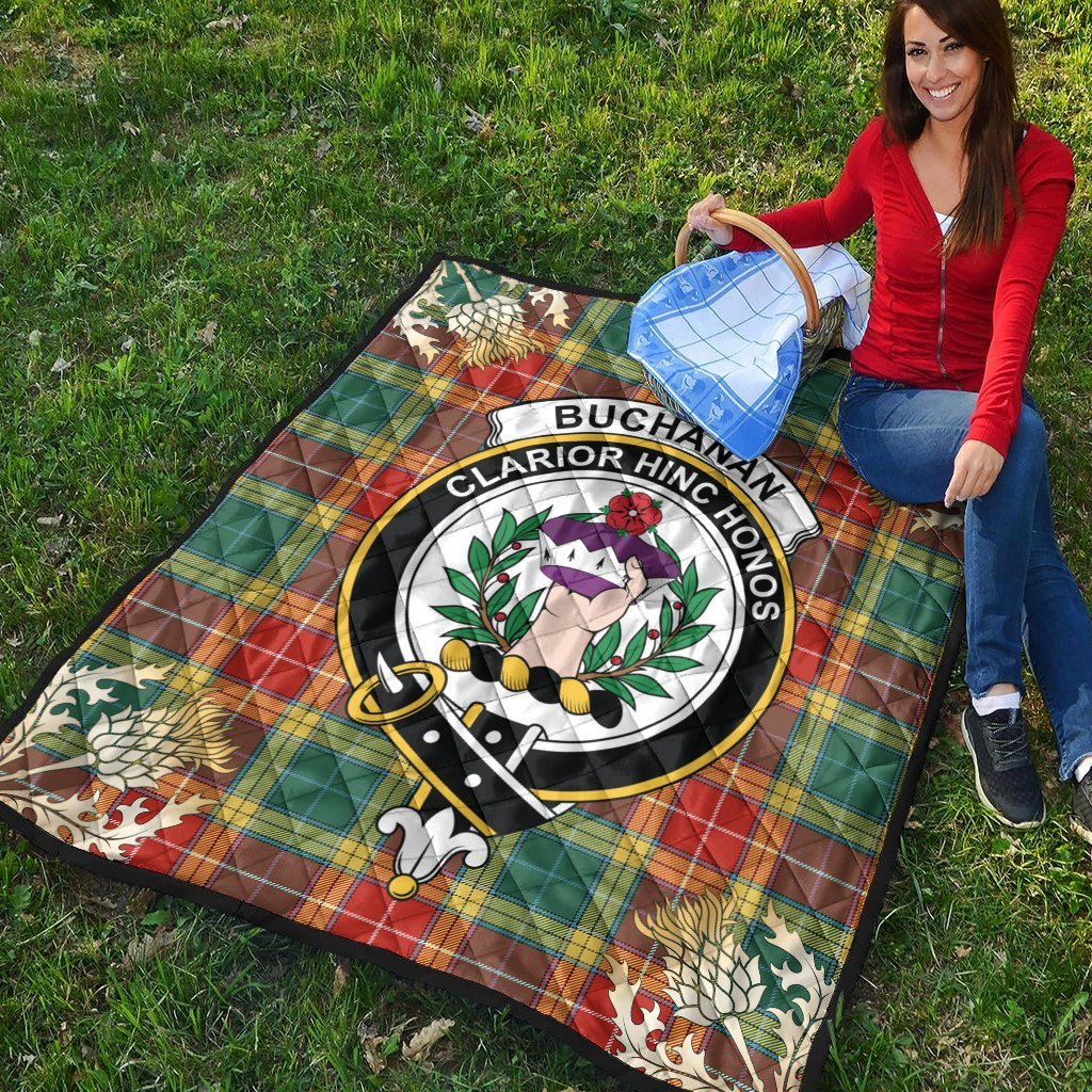 Buchanan Old Sett Tartan Crest Premium Quilt - Gold Thistle Style
