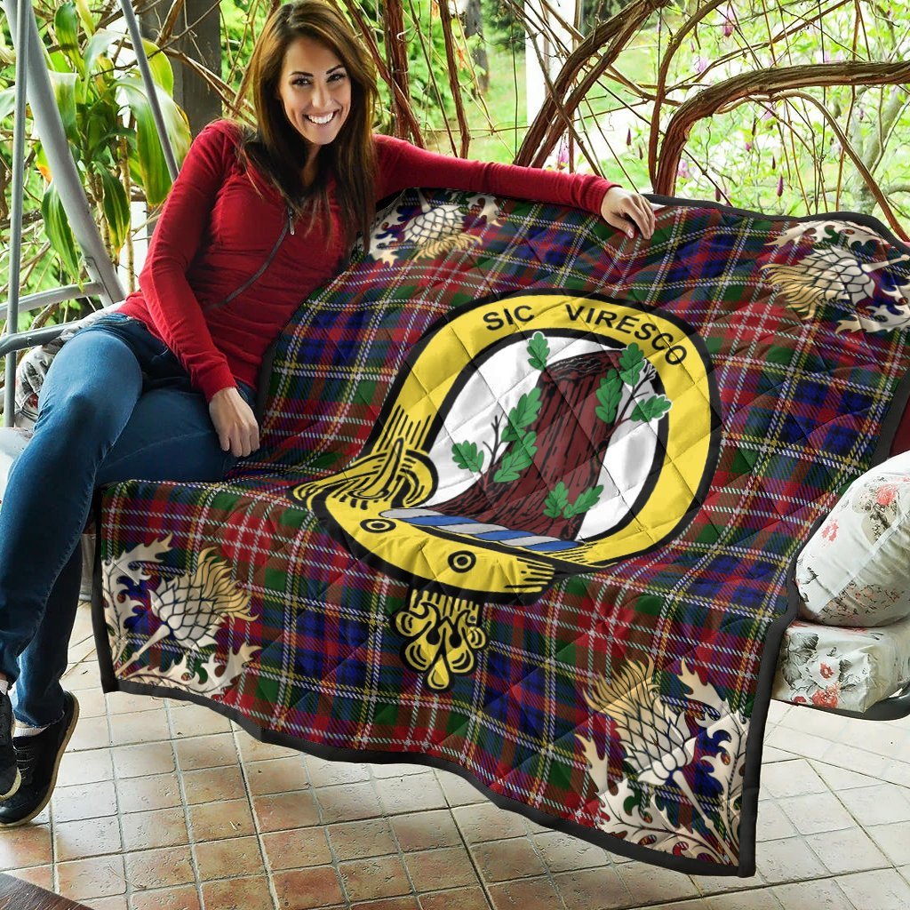 Christie Tartan Crest Premium Quilt - Gold Thistle Style