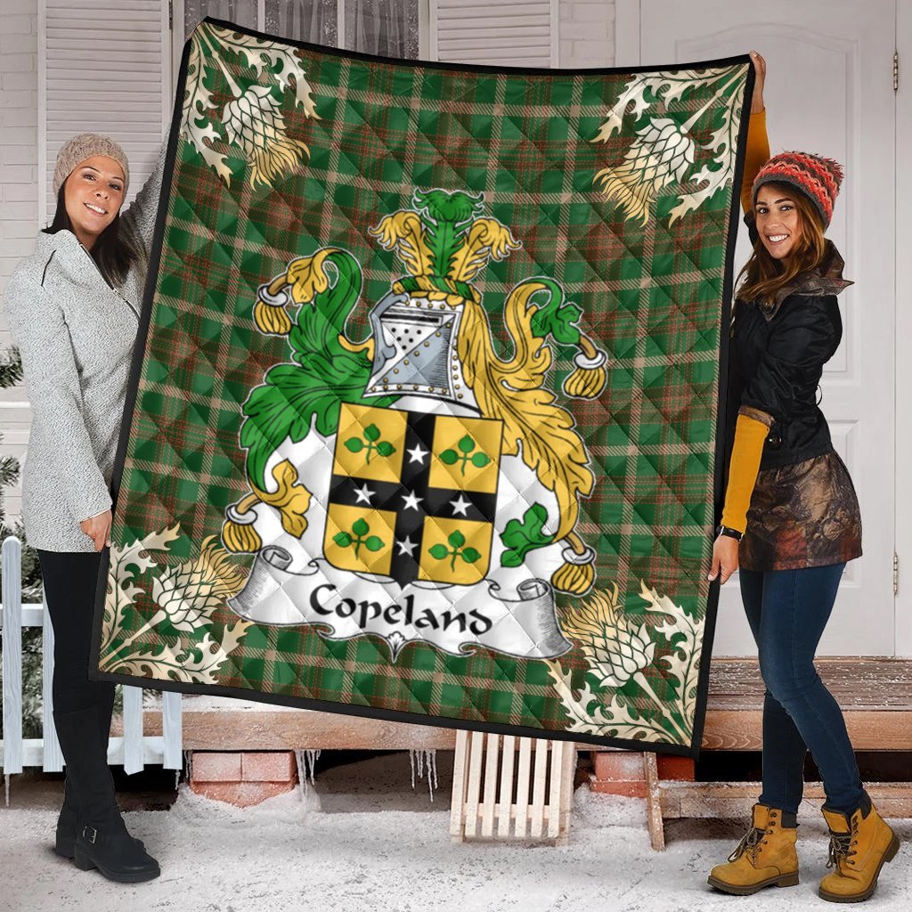Copeland Tartan Crest Premium Quilt - Gold Thistle Style