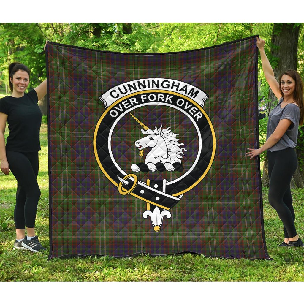 Cunningham Hunting Modern Tartan Crest Quilt