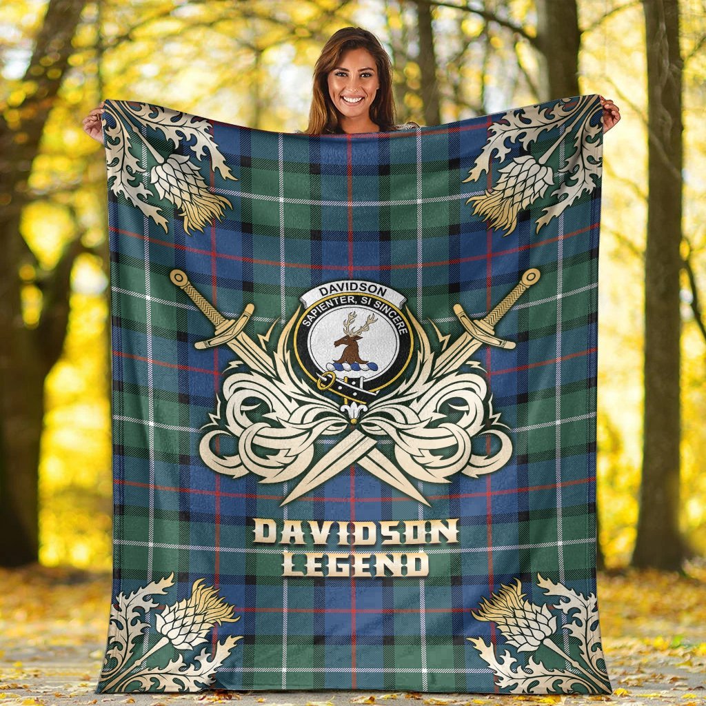 Davidson of Tulloch Tartan Gold Courage Symbol Blanket
