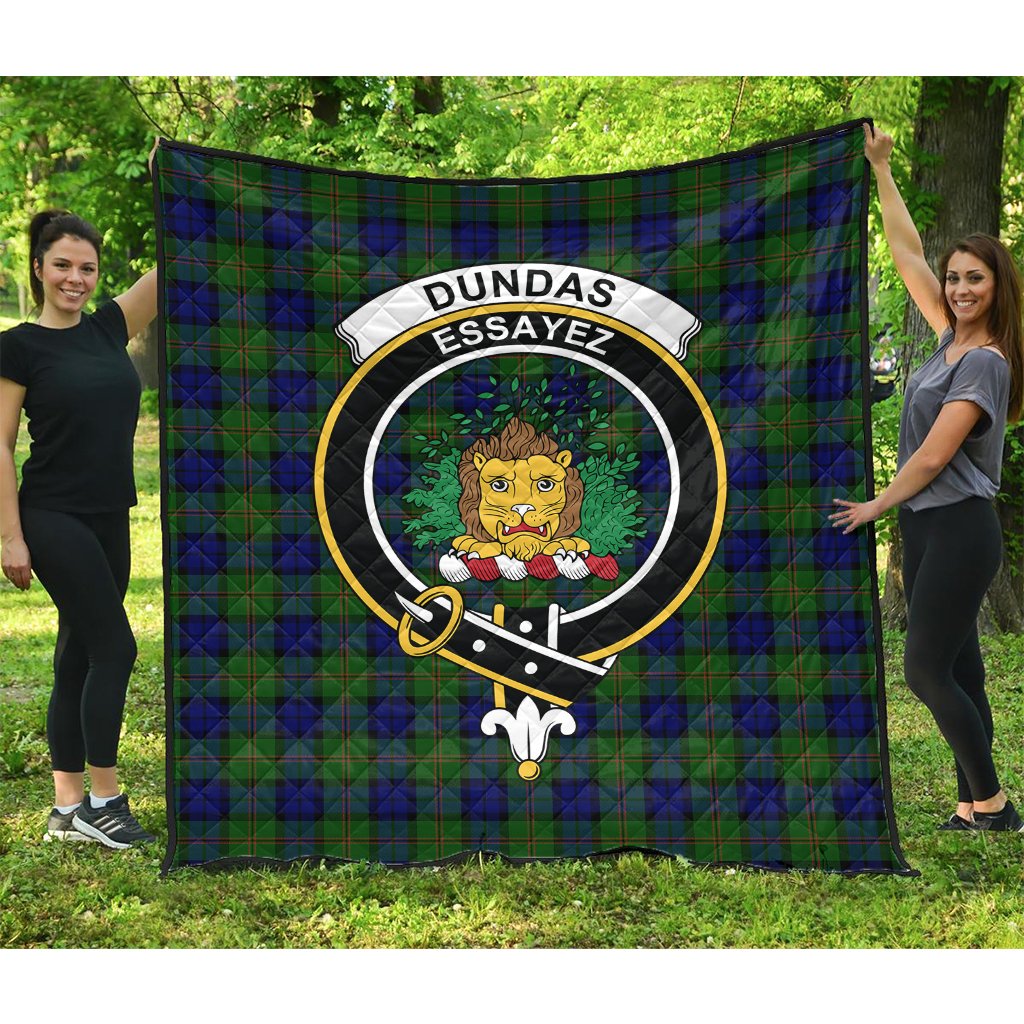 Dundas Modern Tartan Crest Quilt
