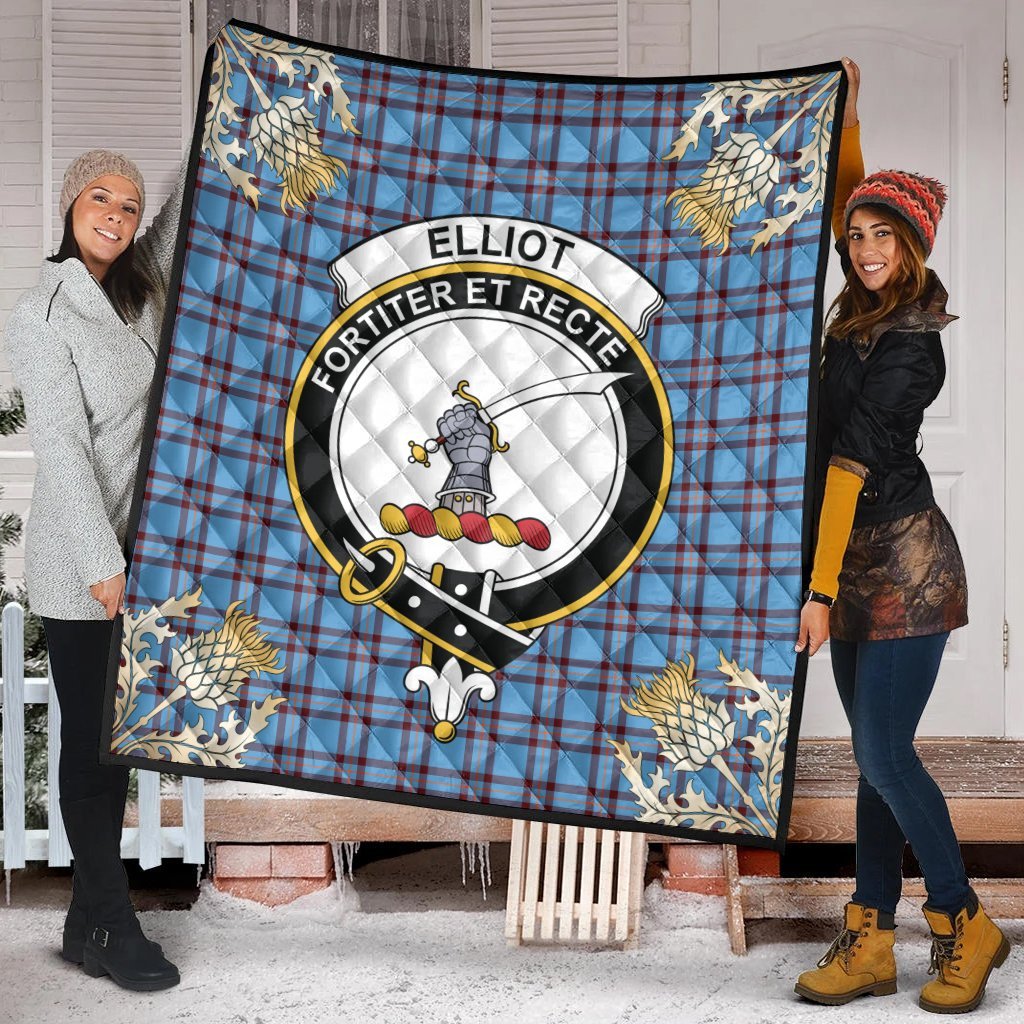 Elliot Ancient Tartan Crest Premium Quilt - Gold Thistle Style