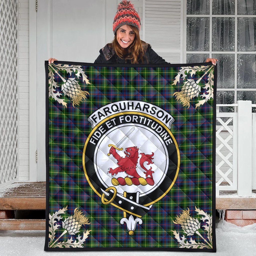 Farquharson Modern Tartan Crest Premium Quilt - Gold Thistle Style