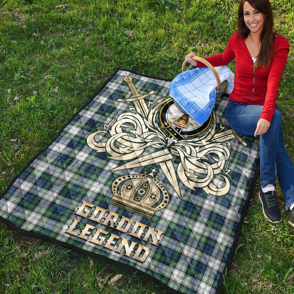Gordon Dress Ancient Tartan Crest Legend Gold Royal Premium Quilt