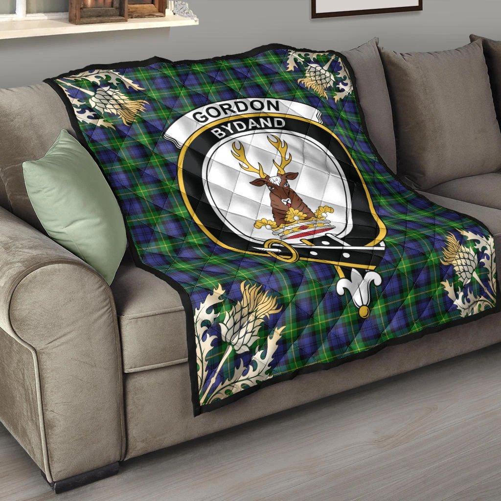 Gordon Modern Tartan Crest Premium Quilt - Gold Thistle Style