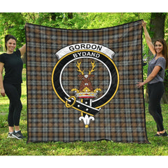 Gordon Weathered Tartan Crest Quilt