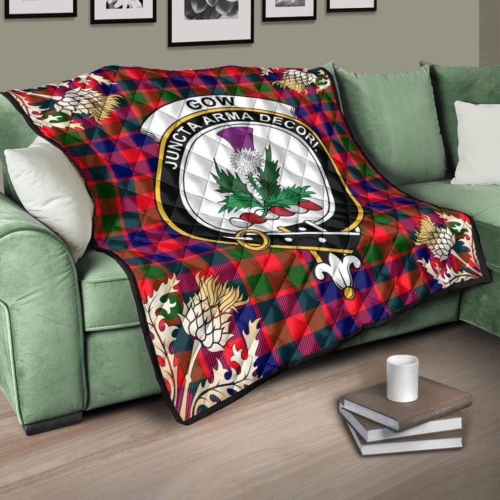 Gow of Skeoch Tartan Crest Premium Quilt - Gold Thistle Style