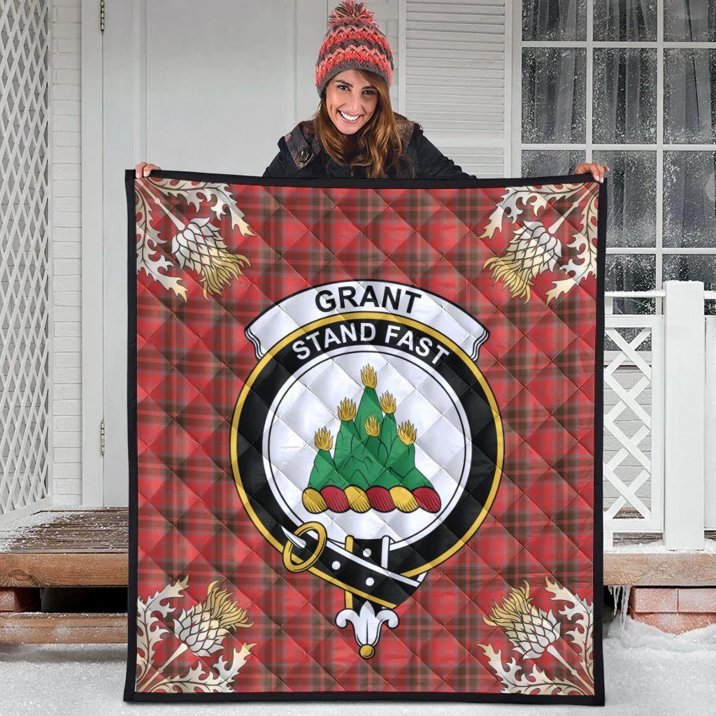 Grant Weathered Tartan Crest Premium Quilt - Gold Thistle Style