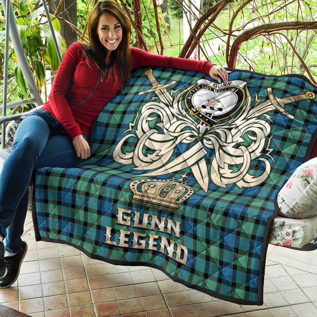 Gunn Ancient Tartan Crest Legend Gold Royal Premium Quilt