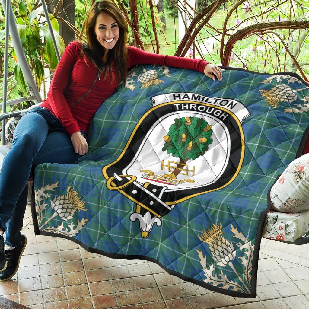 Hamilton Hunting Ancient Tartan Crest Premium Quilt - Gold Thistle Style