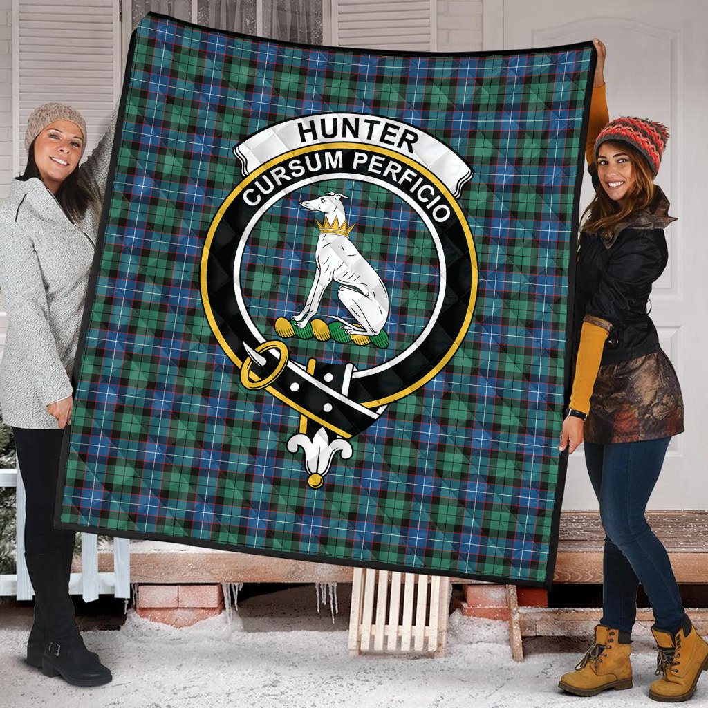 Hunter Ancient Tartan Crest Quilt