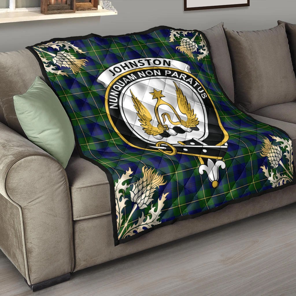 Johnston Modern Tartan Crest Premium Quilt - Gold Thistle Style