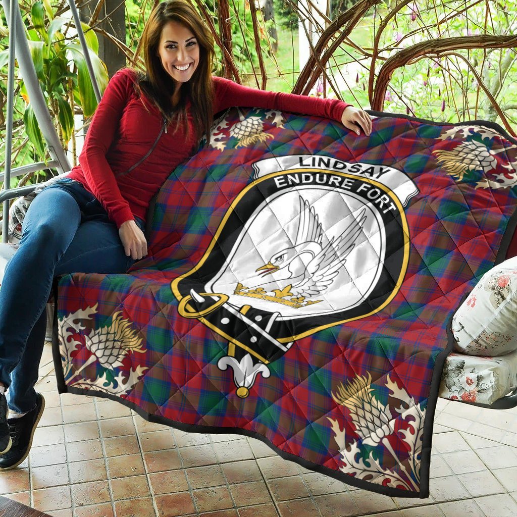 Lindsay Modern Tartan Crest Premium Quilt - Gold Thistle Style