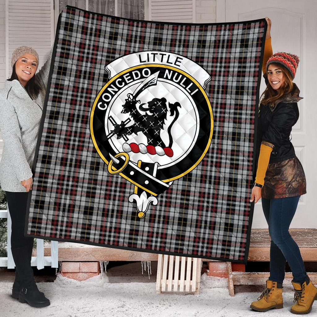 Little Arisaid Tartan Crest Quilt