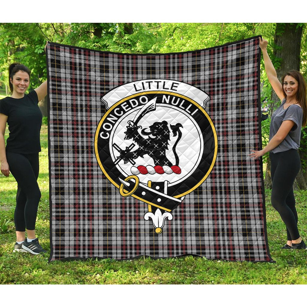 Little Arisaid Tartan Crest Quilt