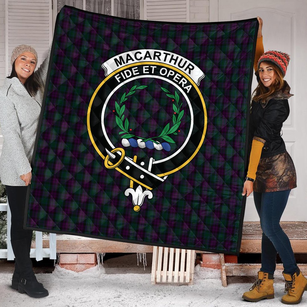 MacArthur of Milton Hunting Tartan Crest Quilt