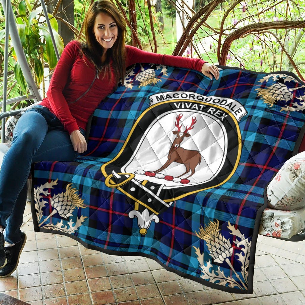 MacCorquodale Tartan Crest Premium Quilt - Gold Thistle Style
